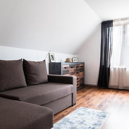 Imado Vendeghaz Apartment Cernat ภายนอก รูปภาพ